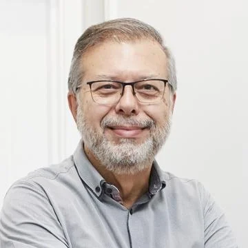 Professor Carlos Pavesio